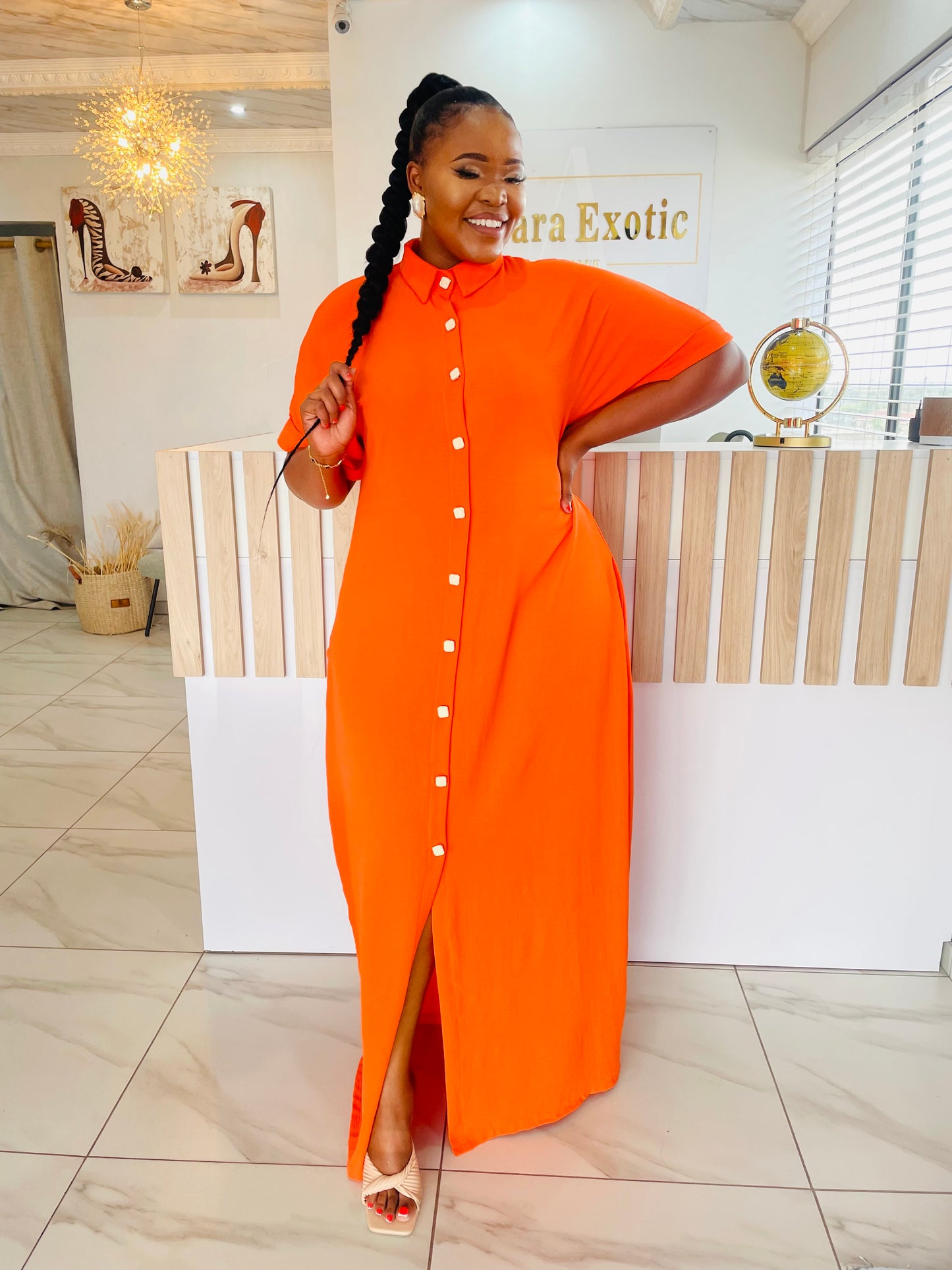 Maxi dress with button