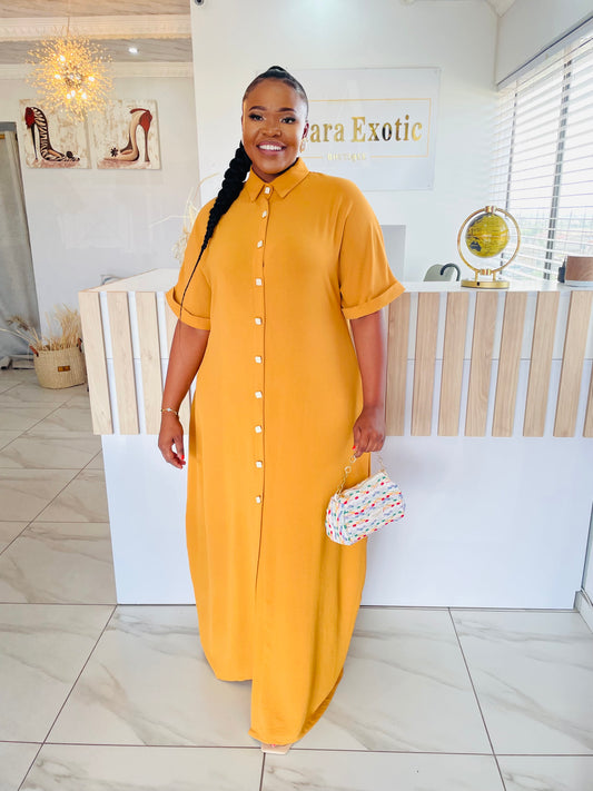 Maxi dress with button